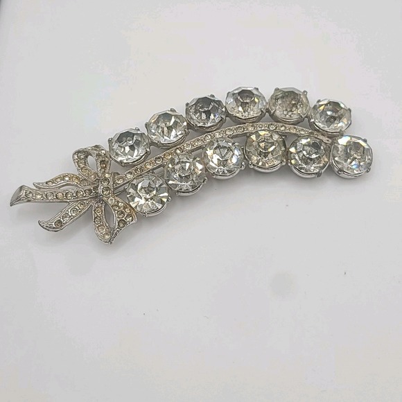 The Unbranded Brand Jewelry - Vintage Rhinestone Brooch Silver Tone Large‎ Heavy